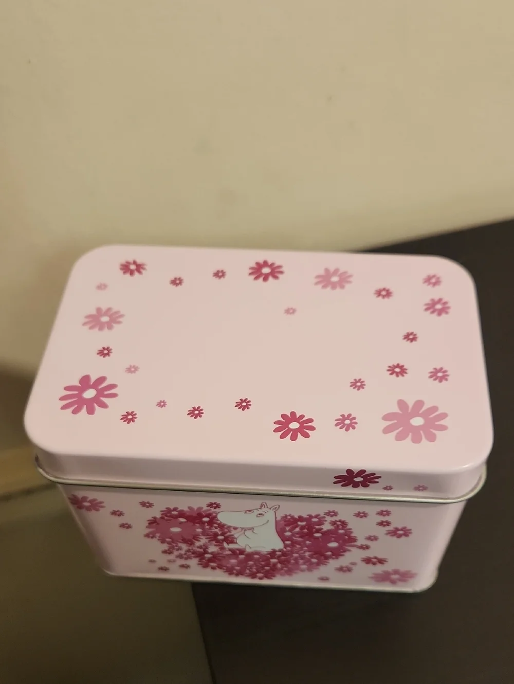 Moomin Pink Tin Can - Picture 3 of 5